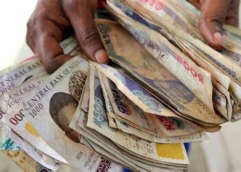 Naira buoys up …Rises to N1,585/$ in parallel market - Image 1