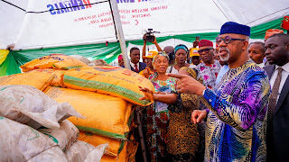 Abiodun Distributes Fertilizers, Promises to Address Food Scarcity - Image 1