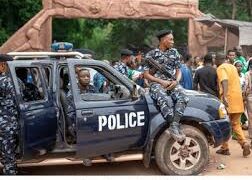 Ogunlowo quells students’ protest over alleged loan mismanagement