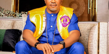 Sunday Ajileye gets FCE Abeokuta’s Distinguished Humanitarian Award - Image 1